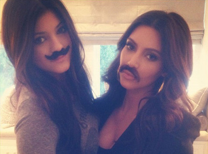 Kylie Jenner, Kim Kardashian, Twitter Kylie Jenner, Kim Kardashian, Twitter